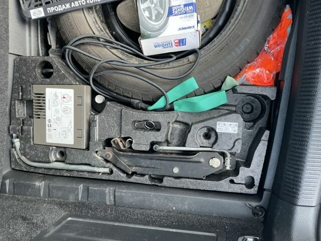 Фольксваген Пассат Вариант 2009 в Одессе на Automoto.ua Серый Фольксваген Пассат Вариант, объемом двигателя 2 л и пробегом 400 тыс. км за 5700 $, фото 7 на Automoto.ua