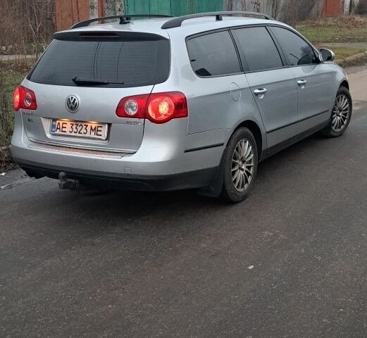 Сірий Фольксваген Пассат Варіант, об'ємом двигуна 2 л та пробігом 294 тис. км за 5900 $, фото 1 на Automoto.ua