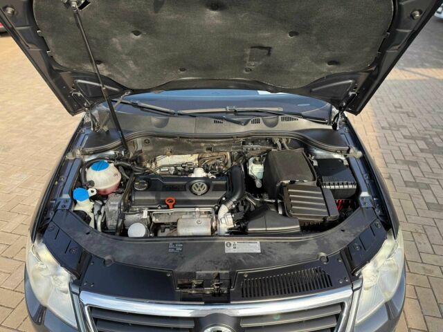 Серый Фольксваген Пассат Вариант, объемом двигателя 1.4 л и пробегом 229 тыс. км за 8500 $, фото 2 на Automoto.ua