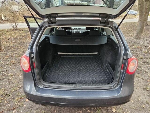 Серый Фольксваген Пассат Вариант, объемом двигателя 2 л и пробегом 450 тыс. км за 2400 $, фото 17 на Automoto.ua