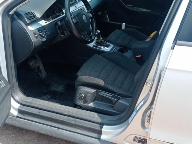 Сірий Фольксваген Пассат Варіант, об'ємом двигуна 2 л та пробігом 267 тис. км за 6500 $, фото 5 на Automoto.ua