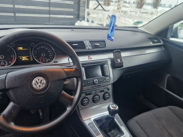 Серый Фольксваген Пассат Вариант, объемом двигателя 2 л и пробегом 292 тыс. км за 3200 $, фото 7 на Automoto.ua