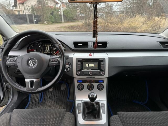 Серый Фольксваген Пассат Вариант, объемом двигателя 1.6 л и пробегом 224 тыс. км за 7200 $, фото 4 на Automoto.ua