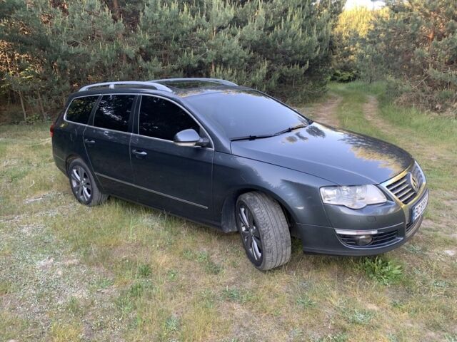 Серый Фольксваген Пассат Вариант, объемом двигателя 2 л и пробегом 350 тыс. км за 8600 $, фото 1 на Automoto.ua