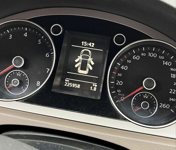 Сірий Фольксваген Пассат Варіант, об'ємом двигуна 1.4 л та пробігом 226 тис. км за 6800 $, фото 11 на Automoto.ua