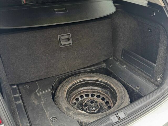 Серый Фольксваген Пассат Вариант, объемом двигателя 1.6 л и пробегом 350 тыс. км за 6300 $, фото 3 на Automoto.ua