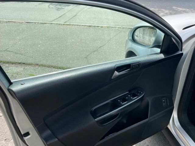 Фольксваген Пассат Вариант 2010 в Киеве на Automoto.ua Серый Фольксваген Пассат Вариант, объемом двигателя 1.8 л и пробегом 370 тыс. км за 6299 $, фото 13 на Automoto.ua