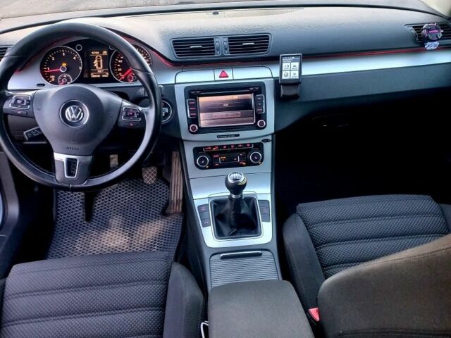 Фольксваген Пассат Вариант 2010 в Збараже на Automoto.ua Серый Фольксваген Пассат Вариант, объемом двигателя 1.6 л и пробегом 350 тыс. км за 6199 $, фото 6 на Automoto.ua