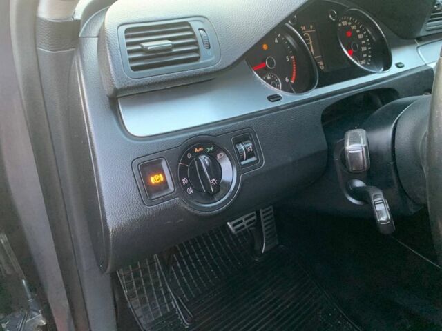 Серый Фольксваген Пассат Вариант, объемом двигателя 2 л и пробегом 352 тыс. км за 6800 $, фото 6 на Automoto.ua