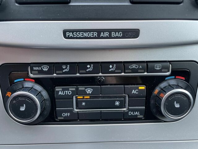 Фольксваген Пассат Вариант 2010 в Киеве на Automoto.ua Серый Фольксваген Пассат Вариант, объемом двигателя 1.8 л и пробегом 370 тыс. км за 6299 $, фото 12 на Automoto.ua