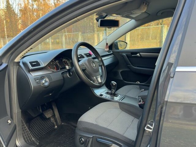 Серый Фольксваген Пассат Вариант, объемом двигателя 2 л и пробегом 336 тыс. км за 10900 $, фото 10 на Automoto.ua