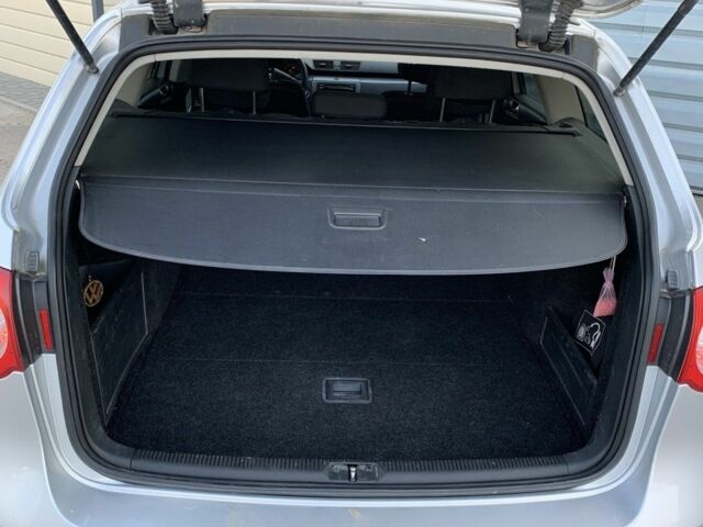 Сірий Фольксваген Пассат Варіант, об'ємом двигуна 2 л та пробігом 430 тис. км за 5000 $, фото 5 на Automoto.ua