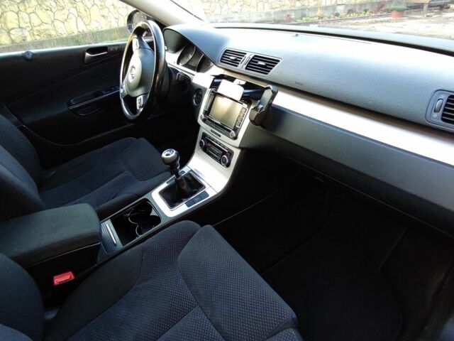 Серый Фольксваген Пассат Вариант, объемом двигателя 2 л и пробегом 287 тыс. км за 7900 $, фото 9 на Automoto.ua