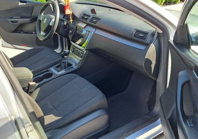 Серый Фольксваген Пассат Вариант, объемом двигателя 2 л и пробегом 371 тыс. км за 5950 $, фото 12 на Automoto.ua