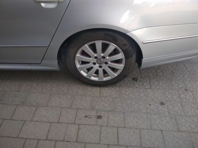 Сірий Фольксваген Пассат Варіант, об'ємом двигуна 2 л та пробігом 285 тис. км за 6900 $, фото 5 на Automoto.ua