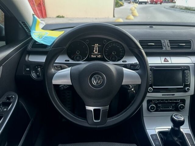 Сірий Фольксваген Пассат Варіант, об'ємом двигуна 2 л та пробігом 214 тис. км за 8300 $, фото 4 на Automoto.ua