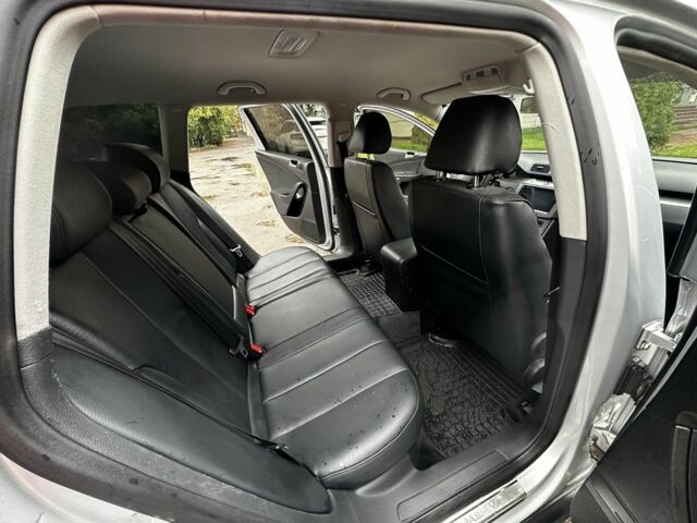 Сірий Фольксваген Пассат Варіант, об'ємом двигуна 2 л та пробігом 240 тис. км за 7650 $, фото 11 на Automoto.ua