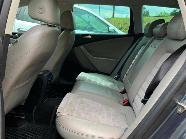 Сірий Фольксваген Пассат Варіант, об'ємом двигуна 2 л та пробігом 248 тис. км за 7600 $, фото 11 на Automoto.ua