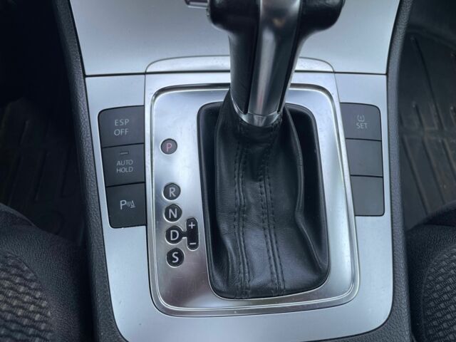 Фольксваген Пассат Вариант 2010 в Киеве на Automoto.ua Серый Фольксваген Пассат Вариант, объемом двигателя 1.8 л и пробегом 370 тыс. км за 6299 $, фото 11 на Automoto.ua