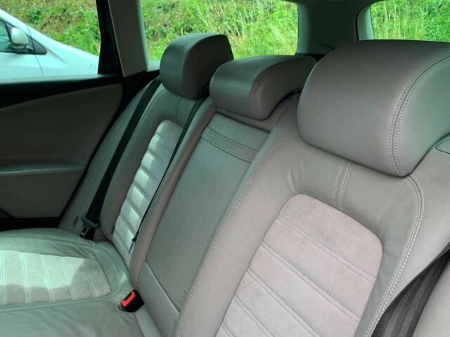 Сірий Фольксваген Пассат Варіант, об'ємом двигуна 2 л та пробігом 248 тис. км за 7600 $, фото 12 на Automoto.ua