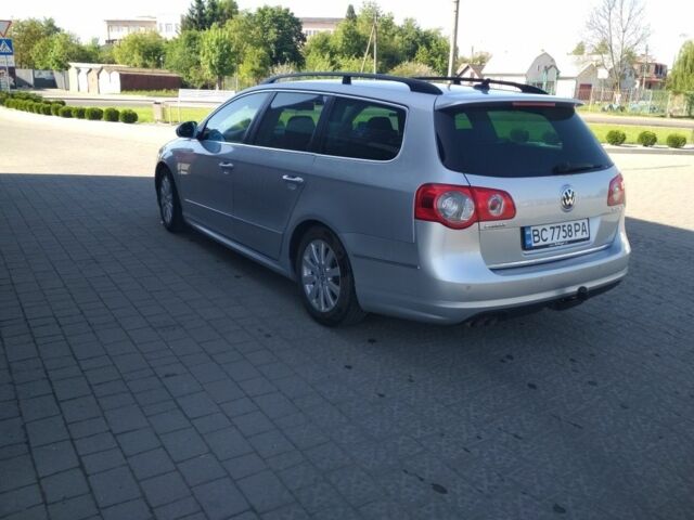 Сірий Фольксваген Пассат Варіант, об'ємом двигуна 2 л та пробігом 285 тис. км за 6900 $, фото 4 на Automoto.ua