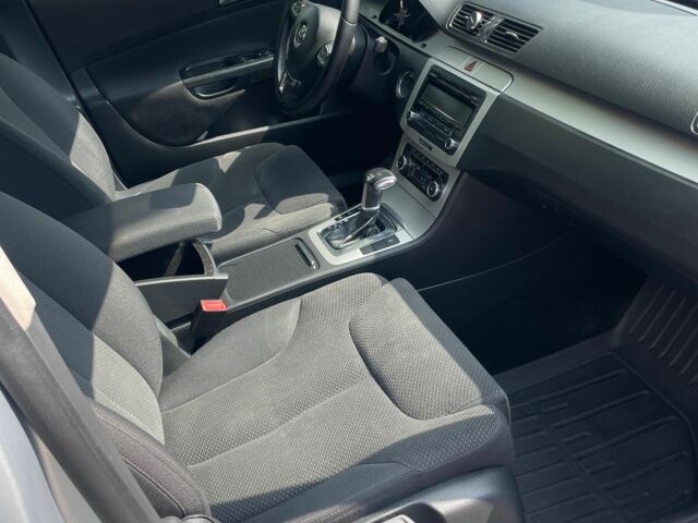 Фольксваген Пассат Вариант 2010 в Киеве на Automoto.ua Серый Фольксваген Пассат Вариант, объемом двигателя 1.8 л и пробегом 370 тыс. км за 6299 $, фото 9 на Automoto.ua