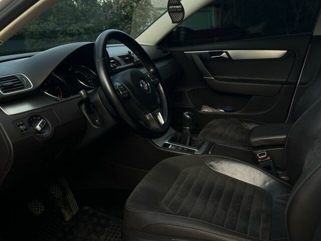 Сірий Фольксваген Пассат Варіант, об'ємом двигуна 2 л та пробігом 280 тис. км за 10000 $, фото 11 на Automoto.ua