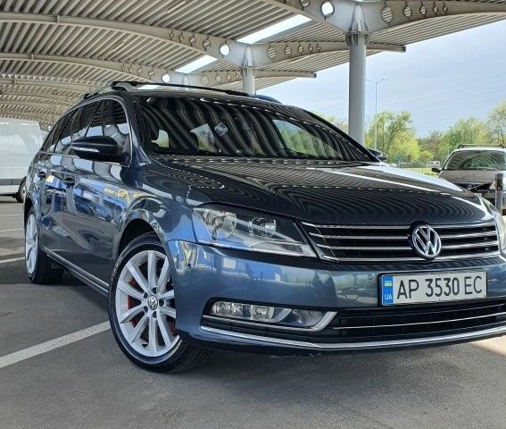 Фольксваген Пассат Вариант 2011 в Запорожье на Automoto.ua Серый Фольксваген Пассат Вариант, объемом двигателя 2 л и пробегом 320 тыс. км за 10200 $, фото 3 на Automoto.ua