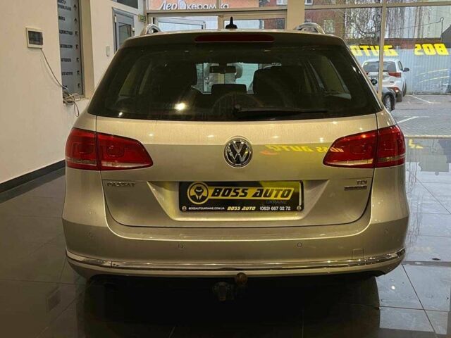 Фольксваген Пассат Вариант 2011 в Львове на Automoto.ua Серый Фольксваген Пассат Вариант, объемом двигателя 1.6 л и пробегом 268 тыс. км за 9000 $, фото 5 на Automoto.ua