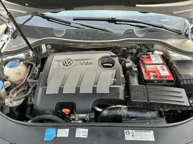 Серый Фольксваген Пассат Вариант, объемом двигателя 1.6 л и пробегом 276 тыс. км за 7000 $, фото 20 на Automoto.ua