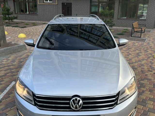 Сірий Фольксваген Пассат Варіант, об'ємом двигуна 2 л та пробігом 280 тис. км за 10000 $, фото 2 на Automoto.ua