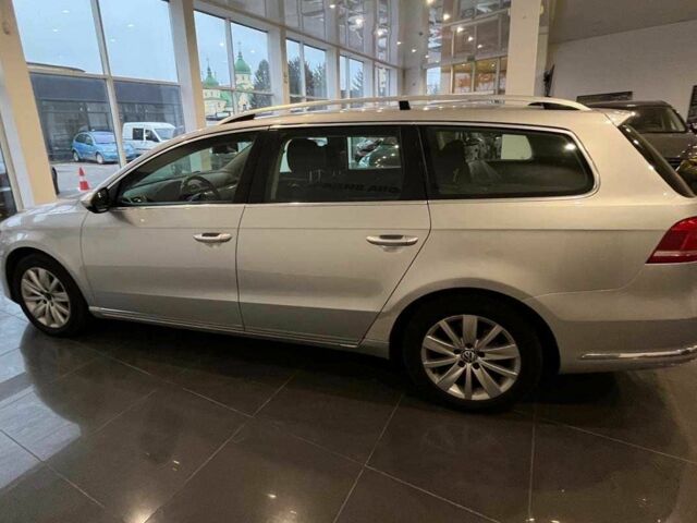 Фольксваген Пассат Вариант 2011 в Львове на Automoto.ua Серый Фольксваген Пассат Вариант, объемом двигателя 1.6 л и пробегом 268 тыс. км за 9000 $, фото 3 на Automoto.ua