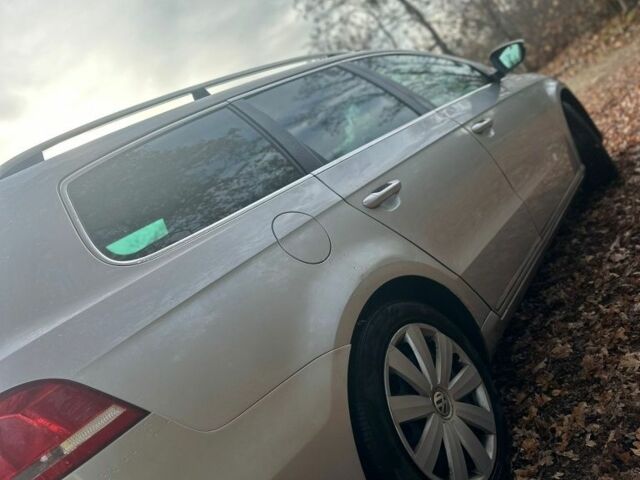 Серый Фольксваген Пассат Вариант, объемом двигателя 1.6 л и пробегом 324 тыс. км за 5600 $, фото 2 на Automoto.ua