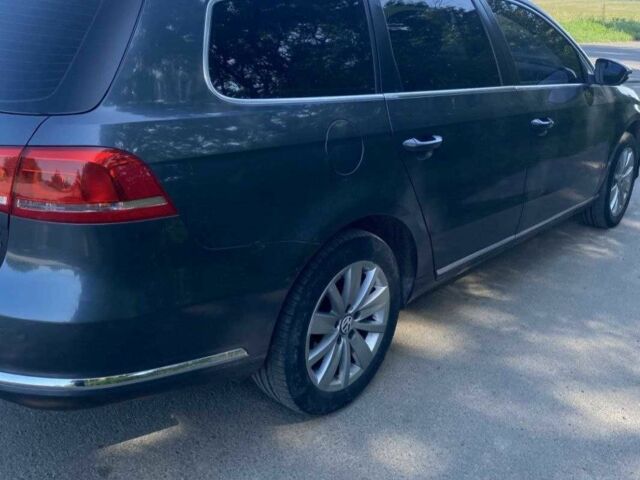 Фольксваген Пассат Варіант 2011 у Києві на Automoto.ua Сірий Фольксваген Пассат Варіант, об'ємом двигуна 1.6 л та пробігом 300 тис. км за 7000 $, фото 1 на Automoto.ua