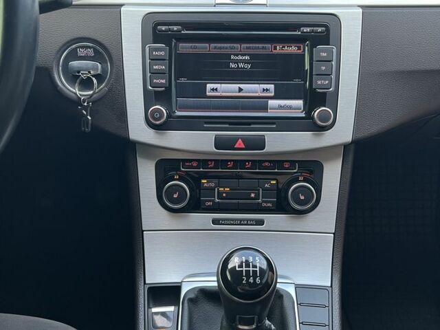 Сірий Фольксваген Пассат Варіант, об'ємом двигуна 2 л та пробігом 280 тис. км за 10000 $, фото 13 на Automoto.ua