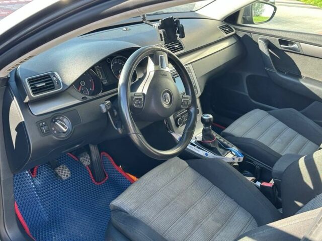 Фольксваген Пассат Вариант 2011 в Теофиполь на Automoto.ua Серый Фольксваген Пассат Вариант, объемом двигателя 1.6 л и пробегом 260 тыс. км за 10200 $, фото 9 на Automoto.ua