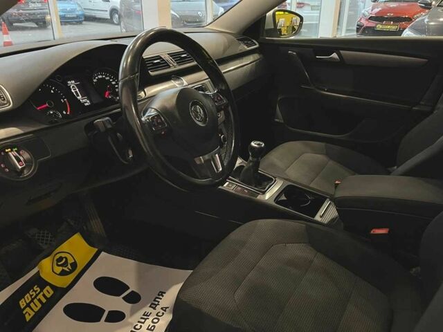 Фольксваген Пассат Вариант 2011 в Львове на Automoto.ua Серый Фольксваген Пассат Вариант, объемом двигателя 1.6 л и пробегом 268 тыс. км за 9000 $, фото 15 на Automoto.ua
