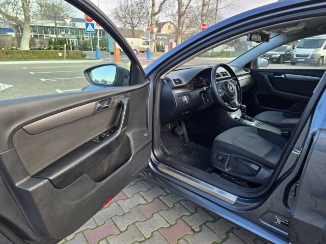 Серый Фольксваген Пассат Вариант, объемом двигателя 2 л и пробегом 335 тыс. км за 8500 $, фото 11 на Automoto.ua