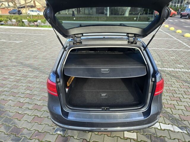 Серый Фольксваген Пассат Вариант, объемом двигателя 2 л и пробегом 335 тыс. км за 8500 $, фото 19 на Automoto.ua