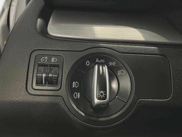 Фольксваген Пассат Вариант 2011 в Львове на Automoto.ua Серый Фольксваген Пассат Вариант, объемом двигателя 1.6 л и пробегом 268 тыс. км за 9000 $, фото 16 на Automoto.ua