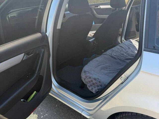 Фольксваген Пассат Вариант 2011 в Шполе на Automoto.ua Серый Фольксваген Пассат Вариант, объемом двигателя 2 л и пробегом 277 тыс. км за 10500 $, фото 5 на Automoto.ua