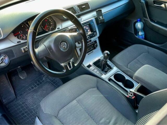 Сірий Фольксваген Пассат Варіант, об'ємом двигуна 1.6 л та пробігом 370 тис. км за 8100 $, фото 4 на Automoto.ua