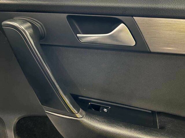 Фольксваген Пассат Вариант 2011 в Львове на Automoto.ua Серый Фольксваген Пассат Вариант, объемом двигателя 1.6 л и пробегом 268 тыс. км за 9000 $, фото 18 на Automoto.ua