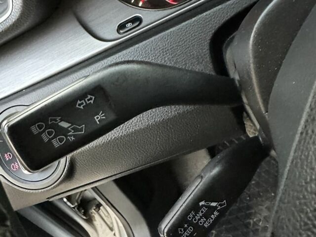 Серый Фольксваген Пассат Вариант, объемом двигателя 1.6 л и пробегом 276 тыс. км за 7000 $, фото 16 на Automoto.ua