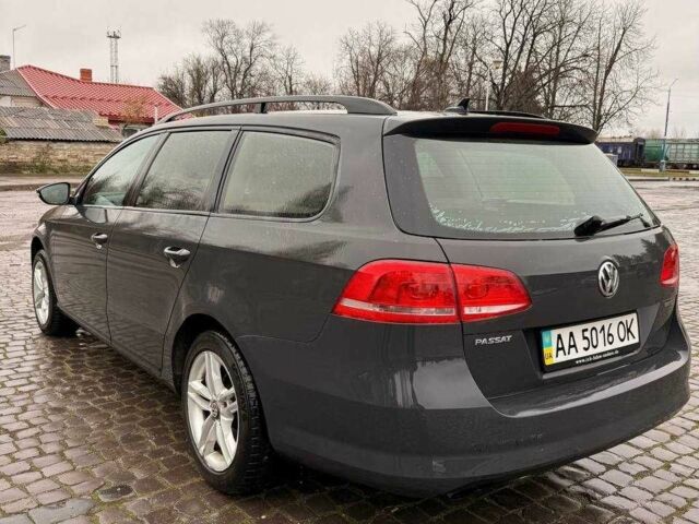 Серый Фольксваген Пассат Вариант, объемом двигателя 1.6 л и пробегом 493 тыс. км за 8000 $, фото 1 на Automoto.ua