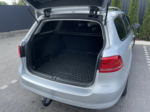 Сірий Фольксваген Пассат Варіант, об'ємом двигуна 2 л та пробігом 280 тис. км за 9700 $, фото 13 на Automoto.ua