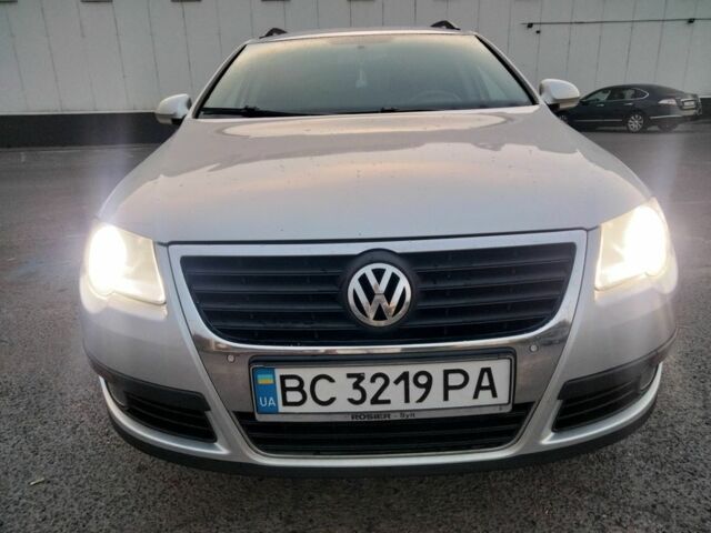 Серый Фольксваген Пассат Вариант, объемом двигателя 2 л и пробегом 242 тыс. км за 7508 $, фото 1 на Automoto.ua