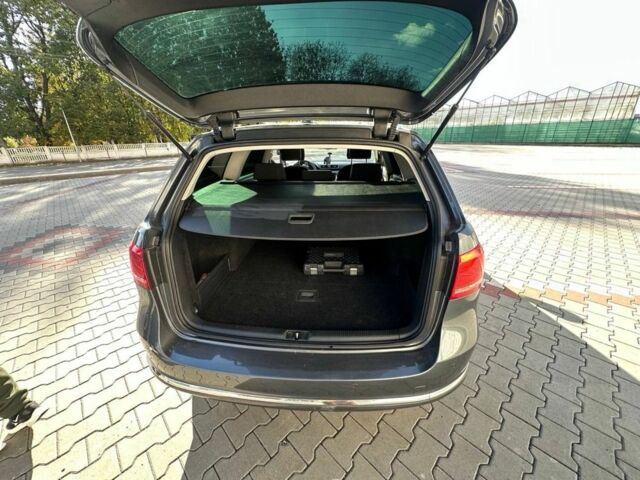 Фольксваген Пассат Вариант 2011 в Теофиполь на Automoto.ua Серый Фольксваген Пассат Вариант, объемом двигателя 1.6 л и пробегом 260 тыс. км за 10200 $, фото 13 на Automoto.ua