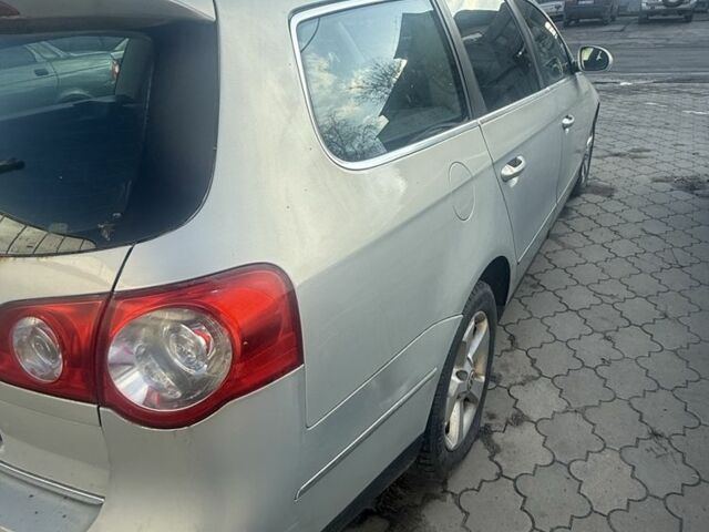 Серый Фольксваген Пассат Вариант, объемом двигателя 1.6 л и пробегом 300 тыс. км за 2999 $, фото 3 на Automoto.ua