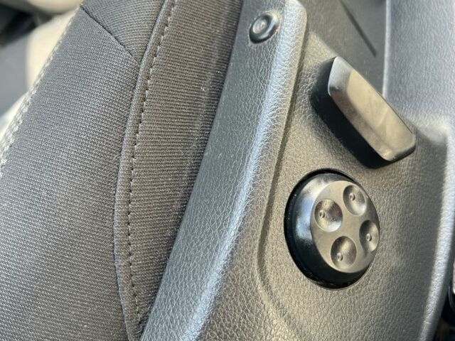 Серый Фольксваген Пассат Вариант, объемом двигателя 2 л и пробегом 295 тыс. км за 8600 $, фото 7 на Automoto.ua